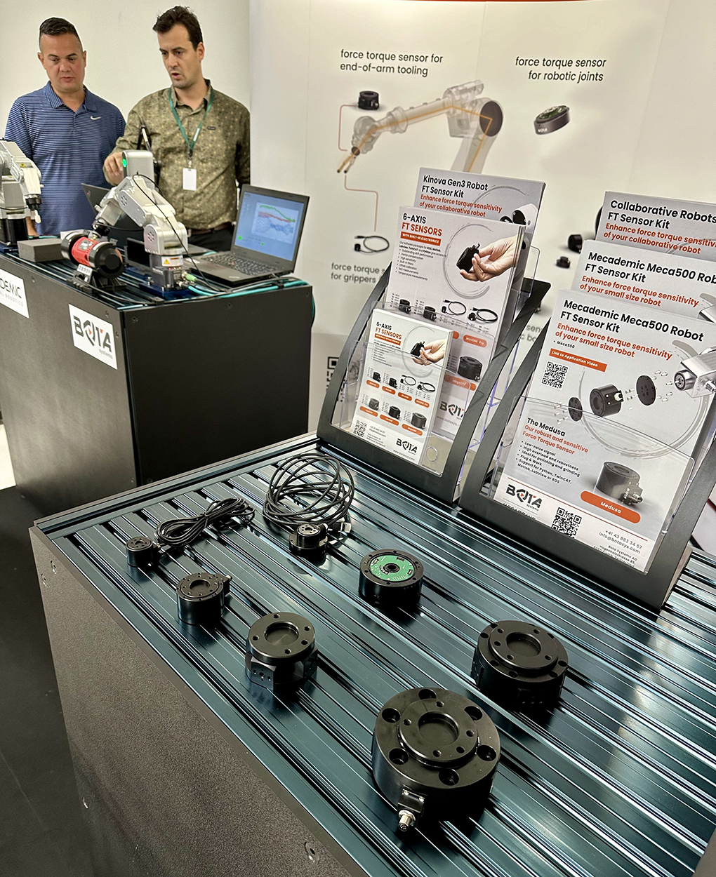  Bota Systems sensori coppia forza robot Customer experience center Connect Manufacturing Hub Heidenhain