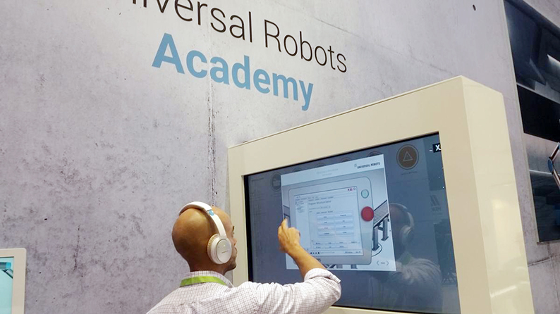 Universal robots Academy formazione robotica