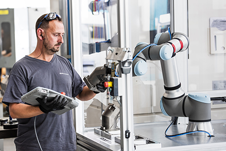 Universal-Robots-Samumetal-