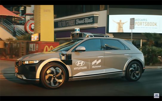 Hyundai Ioniq 5 robotaxi guida autonoma Las Vegas