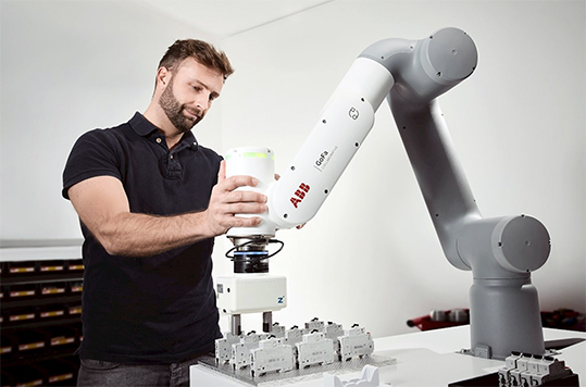 ABB robotics as a service cobot noleggio operativo Camozzi Group