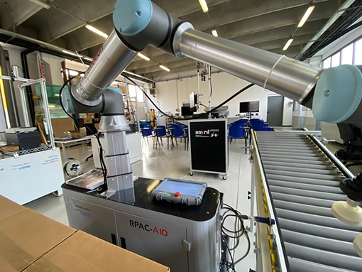 Universal-Robots-Alumotion-cobot-subfornitura