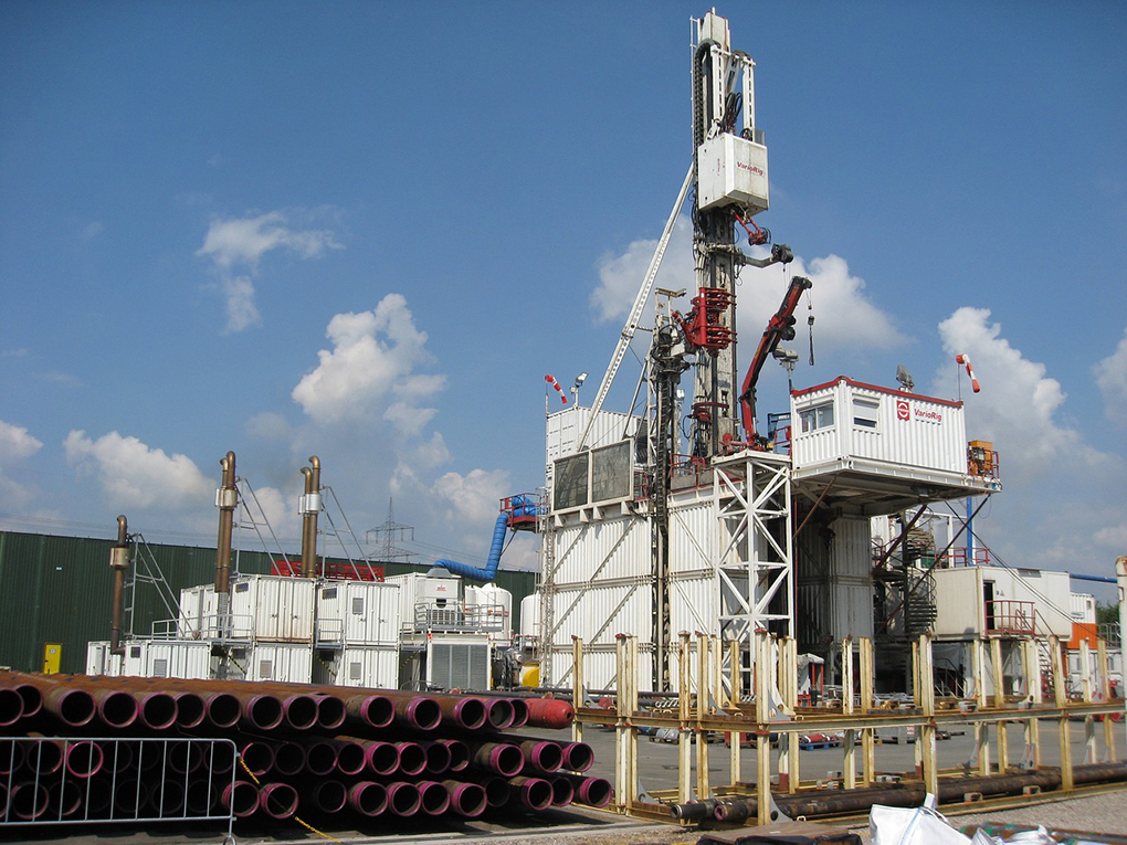 IFS AI settore oil & gas ottimizzazione scorte manutenzione