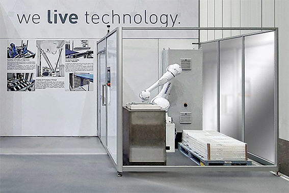 Yaskawa robot pinza Goldfuss engineering fiale farmaceutico