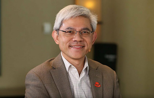 Red-Hat-piattaforma-open-source-smart-manufacturing-edge-AI-Francis-Chow