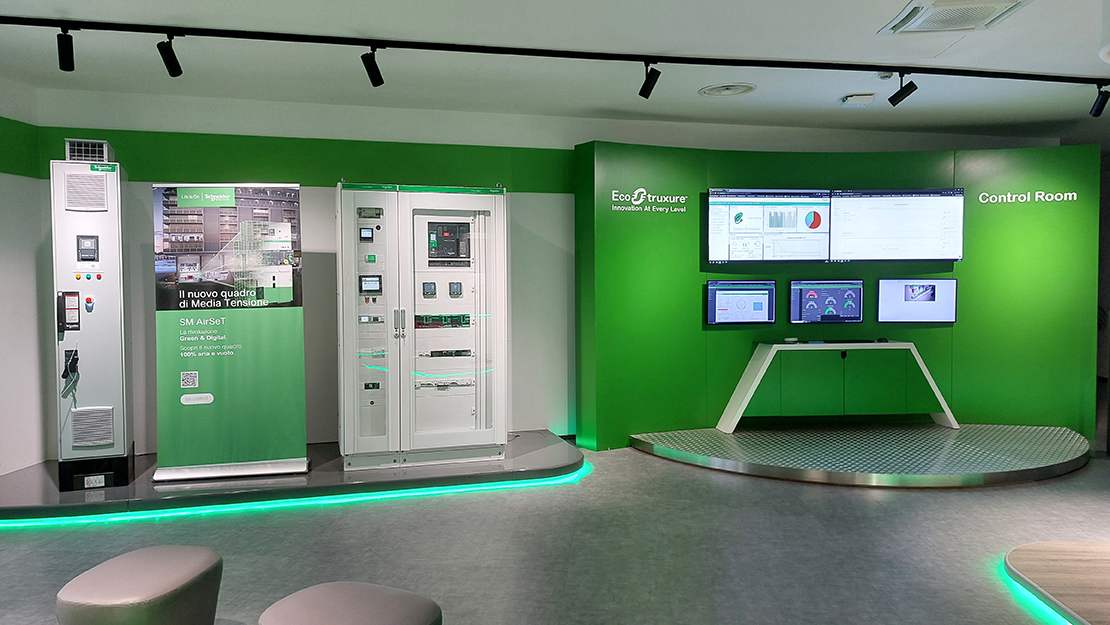  Schneider Electric Innovation Hub Casalecchio di Reno Transizione 5.0 innovazione digitale sostenibilità