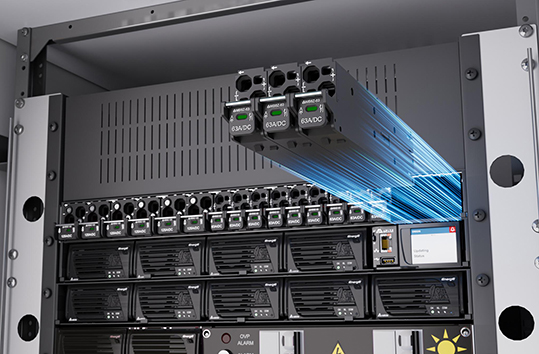 Delta-Electronics-distribuzione-energia-intelligente-data-center-Smart-PDU_action
