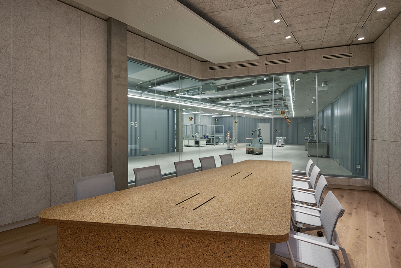  Omron Automation Center Stoccarda automazione industriale innovazione collaborazione