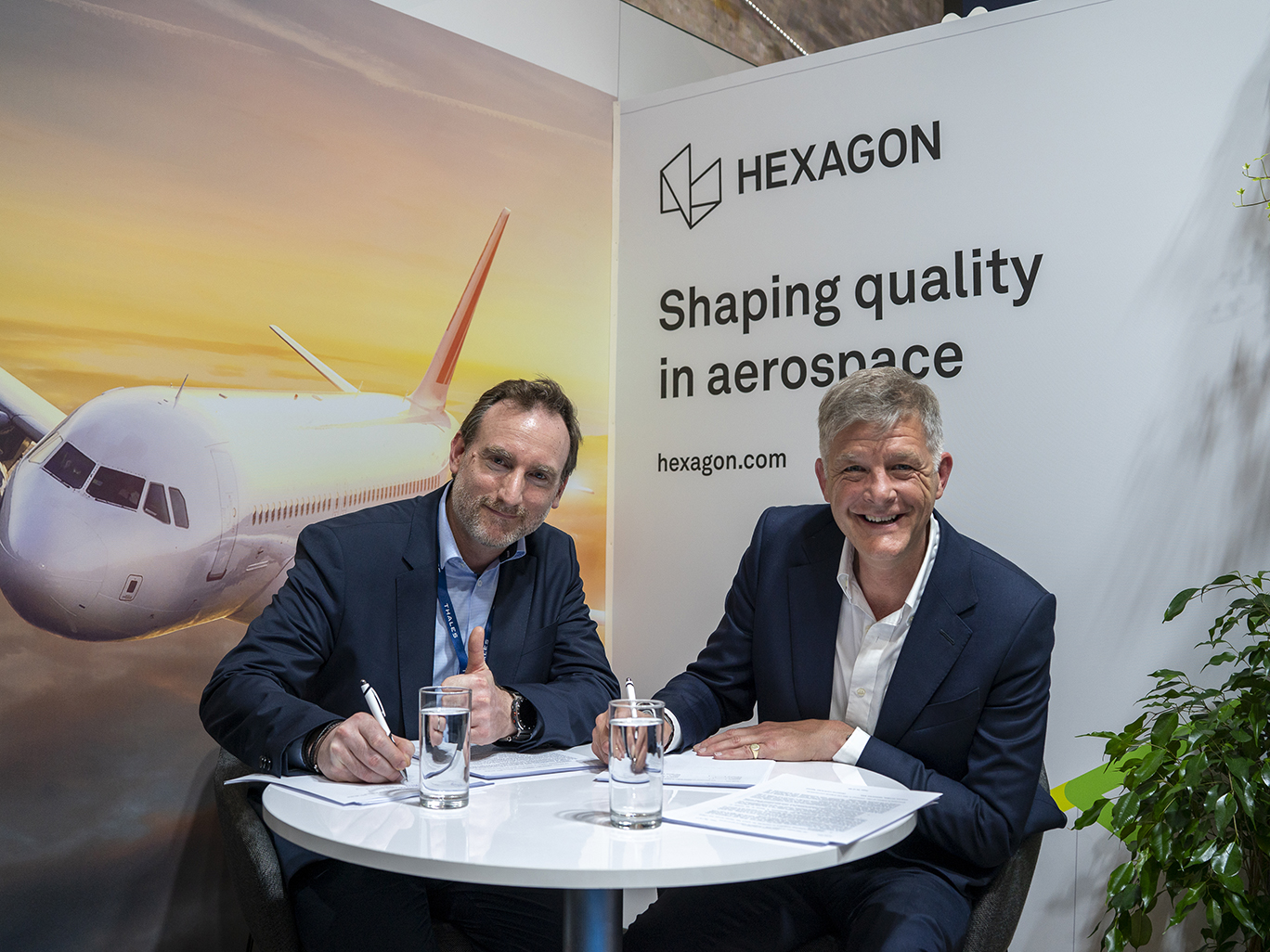 Hexagon-accordo-quadro-metrologia-Thales-Didier-Perrigault-Stephen-Chadwick
