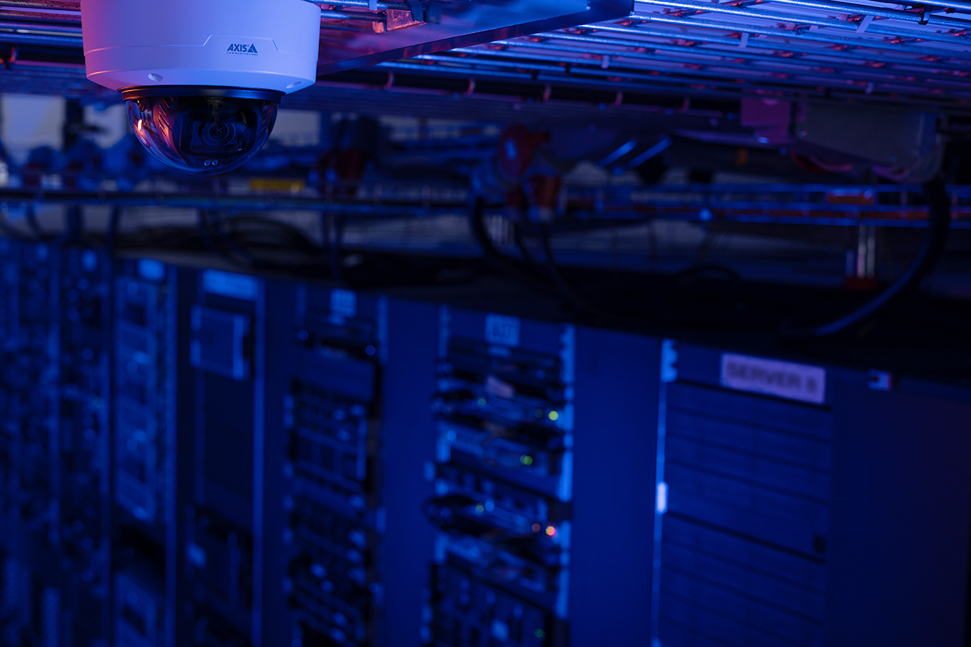  Axis Communications sicurezza data center server room